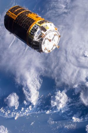 画像：ISSから離脱する「こうのとり」4号機（出典：JAXA/NASA）