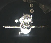 ISSから分離するプログレス補給船（27P）