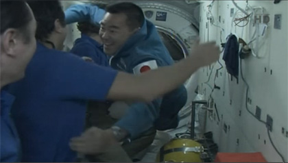 写真：ISSにドッキングしたソユーズ宇宙船（31S）