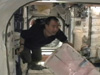 画像：野口宇宙飛行士、与圧結合アダプタ3への物資の収納作業やラックの移設作業を実施ページへリンク