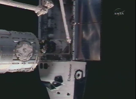 写真：ISSへドッキングしたエンデバー号