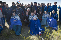 写真：第34次/第35次長期滞在クルーを乗せたソユーズ宇宙船（33S）の帰還（日本時間5月14日午前11時31分）