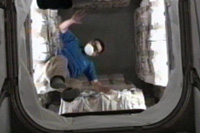 「こうのとり」3号機の補給キャリア与圧部内に入室した星出宇宙飛行士（出典：JAXA）