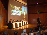 Photo:Astronaut Wakata at the Symposium