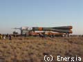 射点に運ばれるソユーズロケット