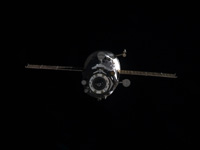 写真：ISSから分離したプログレス補給船（47P）（出典：JAXA/NASA）