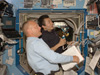 第1回船外活動のサポートを行う若田、ハーリー両宇宙飛行士（STS-127ミッション飛行4日目）