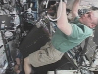 写真：ISS船内での作業の様子