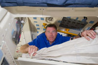 写真：ボーエン宇宙飛行士（STS-132ミッション時）