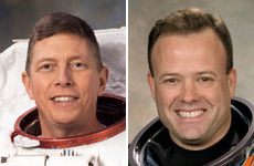 マイケル・フォッサム（左）、ロナルド・ギャレン（右）両宇宙飛行士