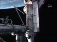 SRMSとOBSSを使用したエンデバー号の機体の損傷点検（STS-123ミッション）