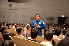 若田宇宙飛行士ミッション報告会の様子