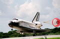 ディスカバリ号の着陸、パラシュートの展開（STS-105）