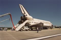 着陸後の機体（STS-105）