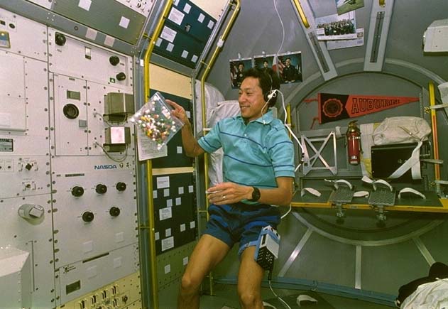 FMPT 第１次材料実験 ふわっと ' 92 毛利宇宙飛行士搭乗
