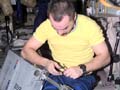 ズヴェズダでMPAC&SEEDの作業を行うチューリン宇宙飛行士