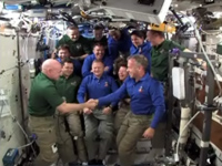 STS-133クルーとのお別れセレモニーの様子（出典：JAXA/NASA）